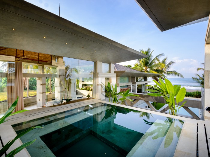 Exterior area view of Villa La Vela in Bali