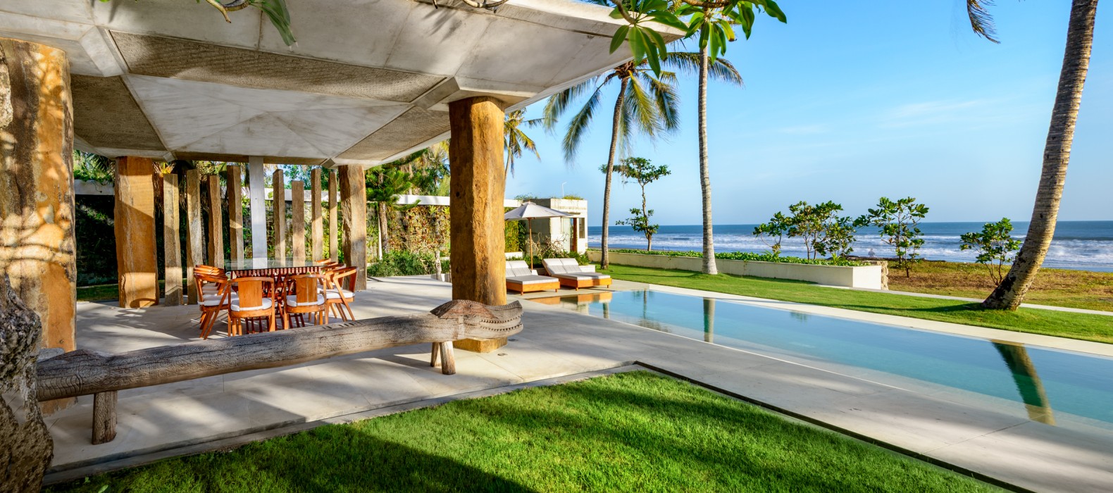 Exterior pool view of Villa La Vela in Bali