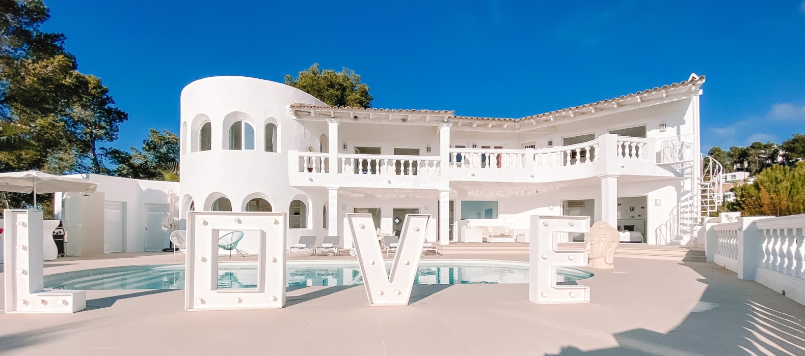Exterior villa view with love sign of Villa The White Pearl in Ibiza
