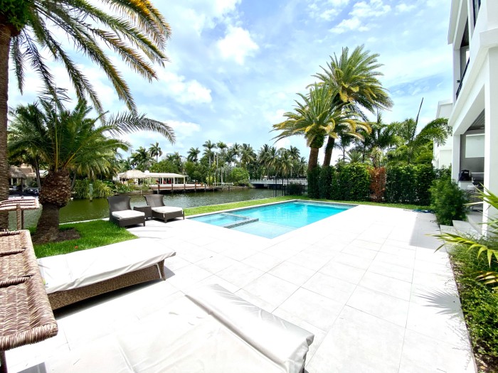 Exterior area of Villa Alea in Miami
