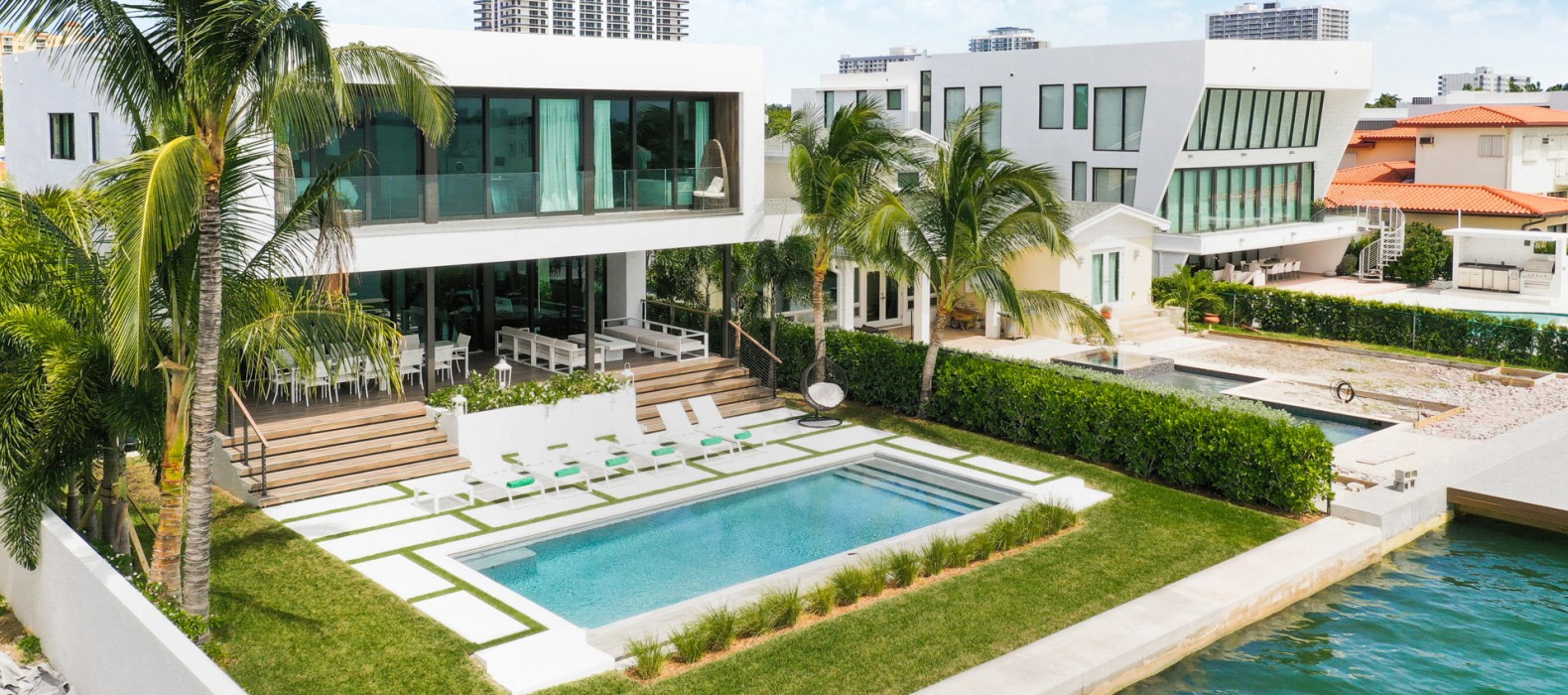 Exterior villa view of Villa Damaris in Miami
